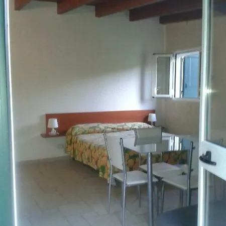 Casa Vacanze Mare E Ulivi Feriehus San Foca